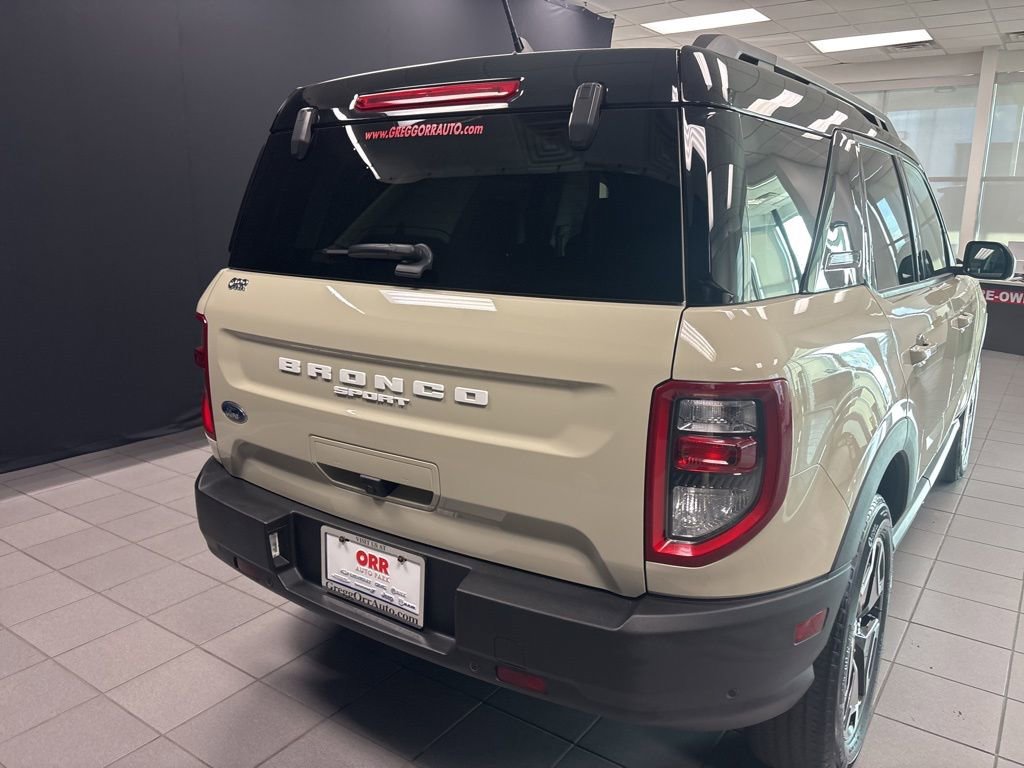 Used 2024 Ford Bronco Sport Outer Banks w/ Tech Package image 17