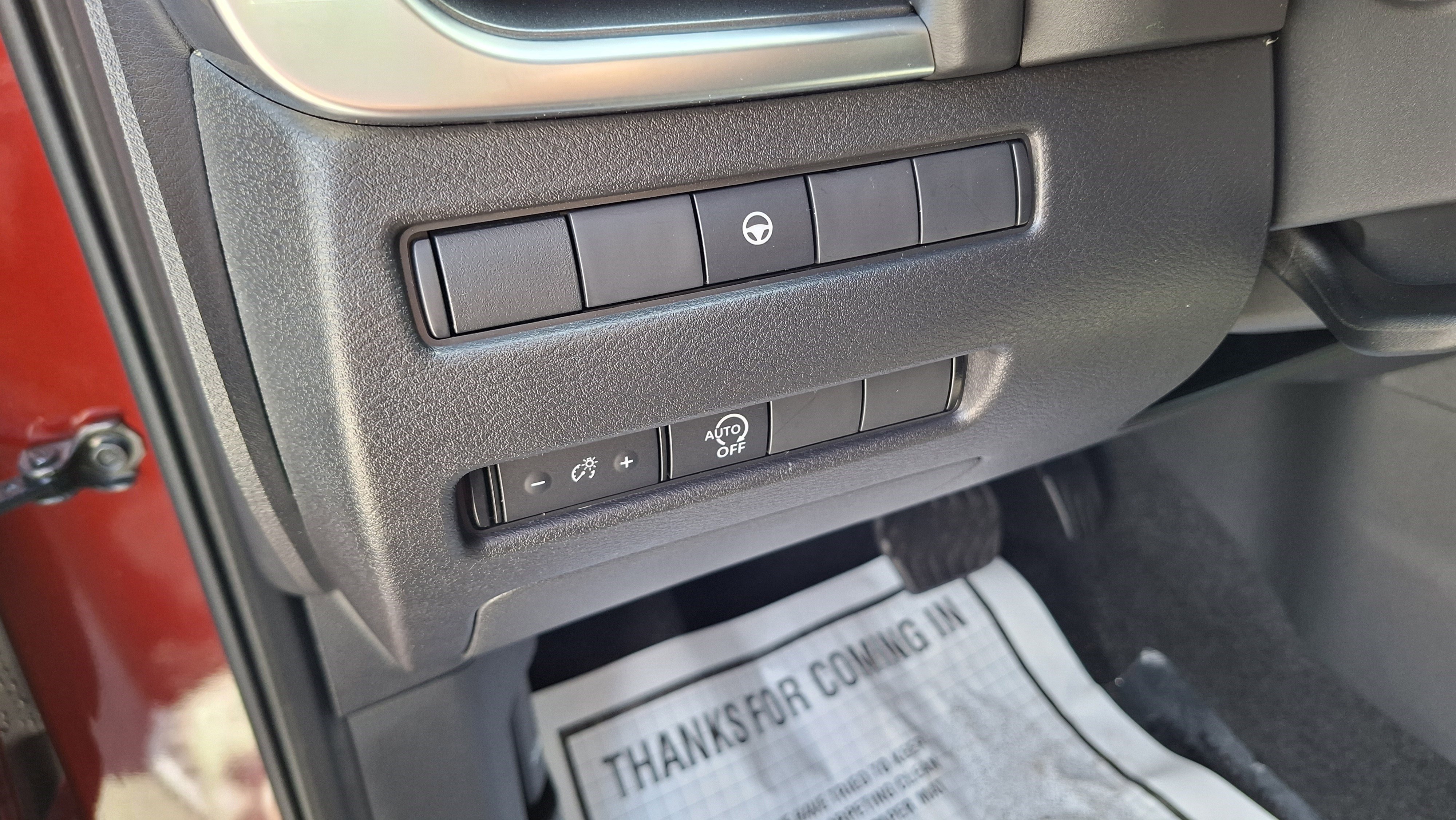 Used 2023 Nissan Rogue SV image 10
