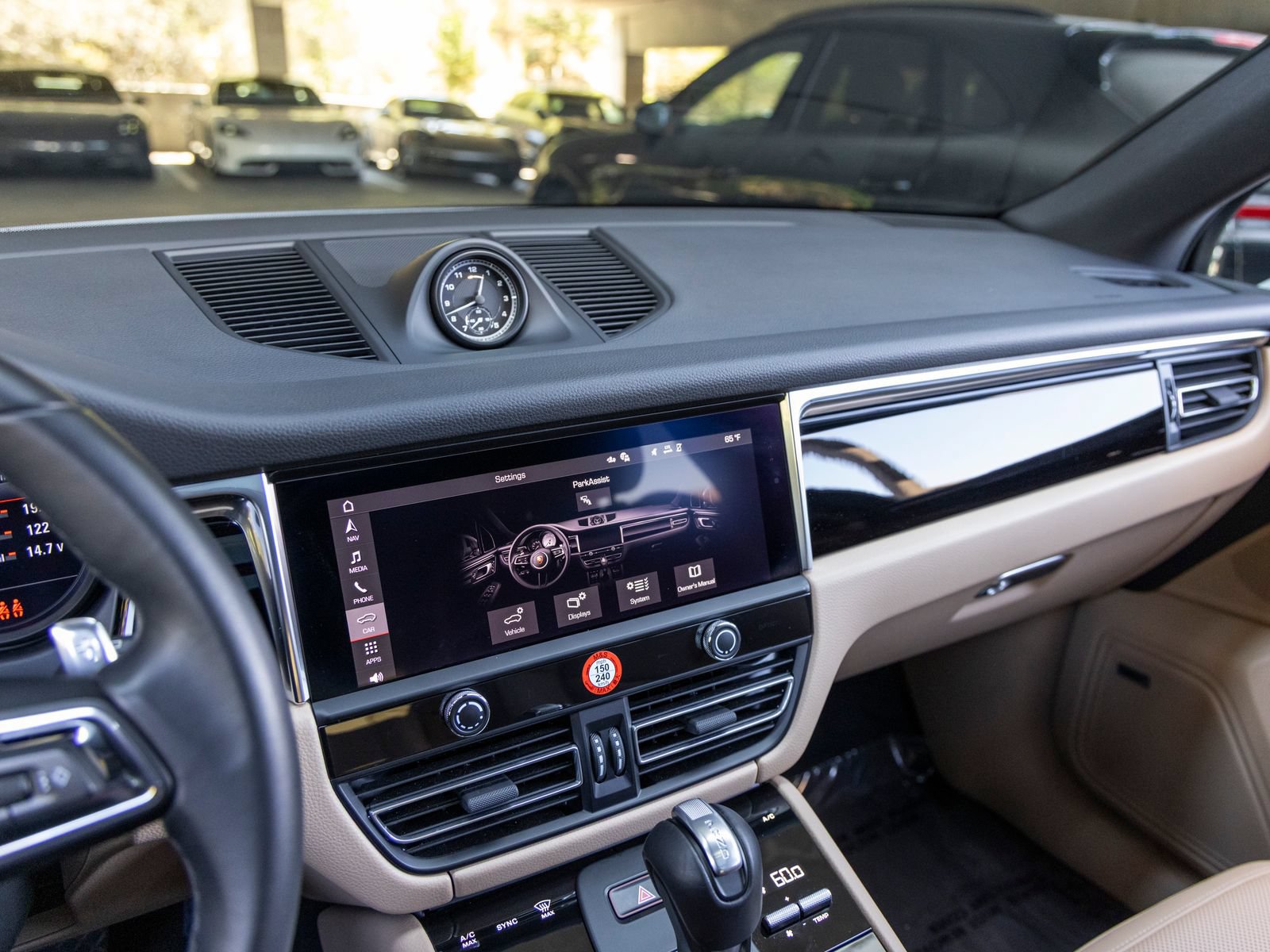 Certified 2026 Porsche Macan AWD/4WD image 41