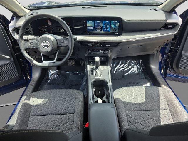 Used 2026 Nissan Kicks SV FWD image 11
