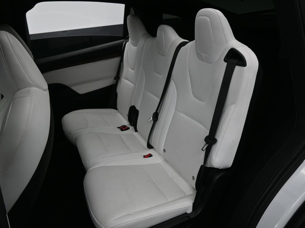 Used 2023 Tesla Model X image 24