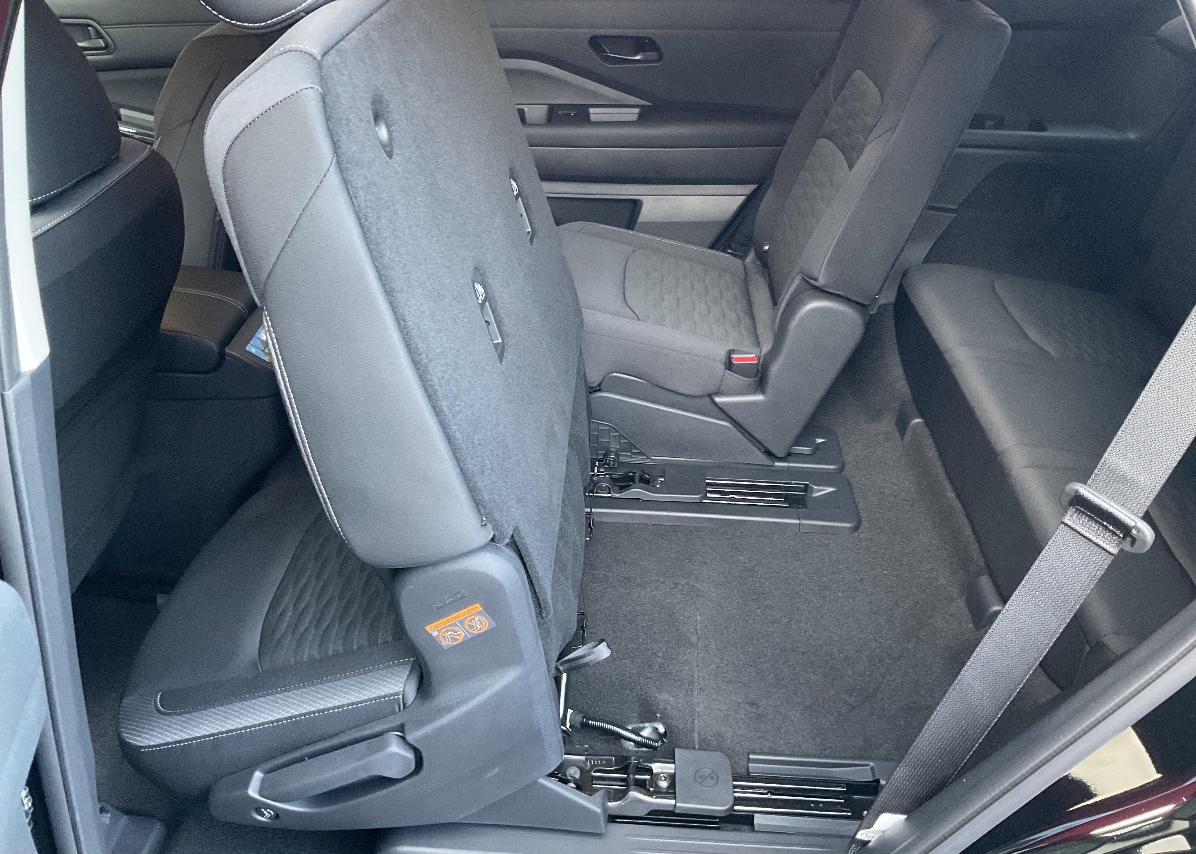 Used 2025 Nissan Pathfinder SV AWD/4WD image 39