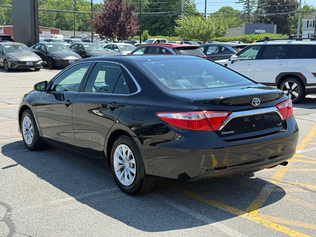 Used 2015 Toyota Camry LE FWD image 3