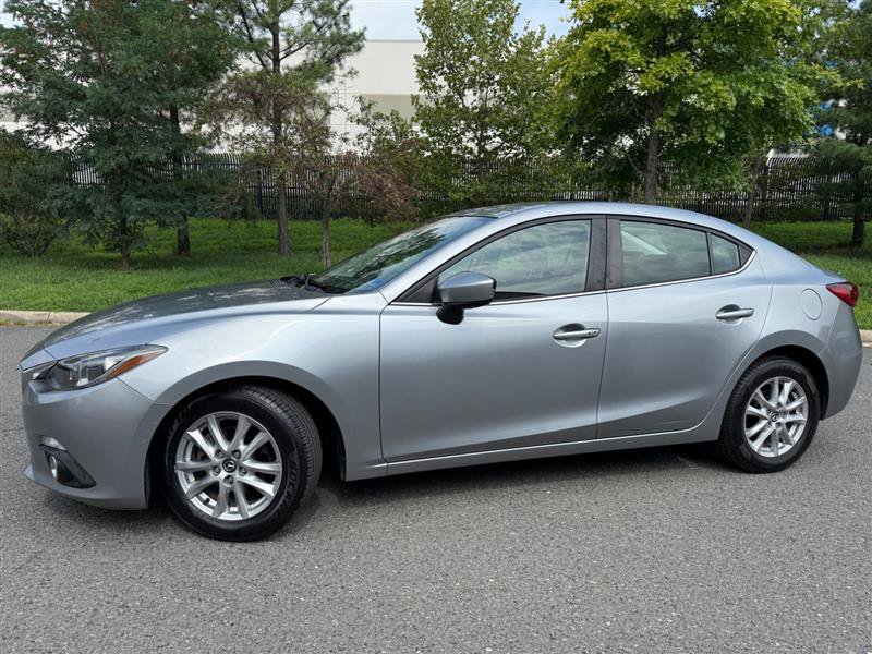Used 2014 MAZDA MAZDA3 i Touring w/ Technology Package FWD image 4