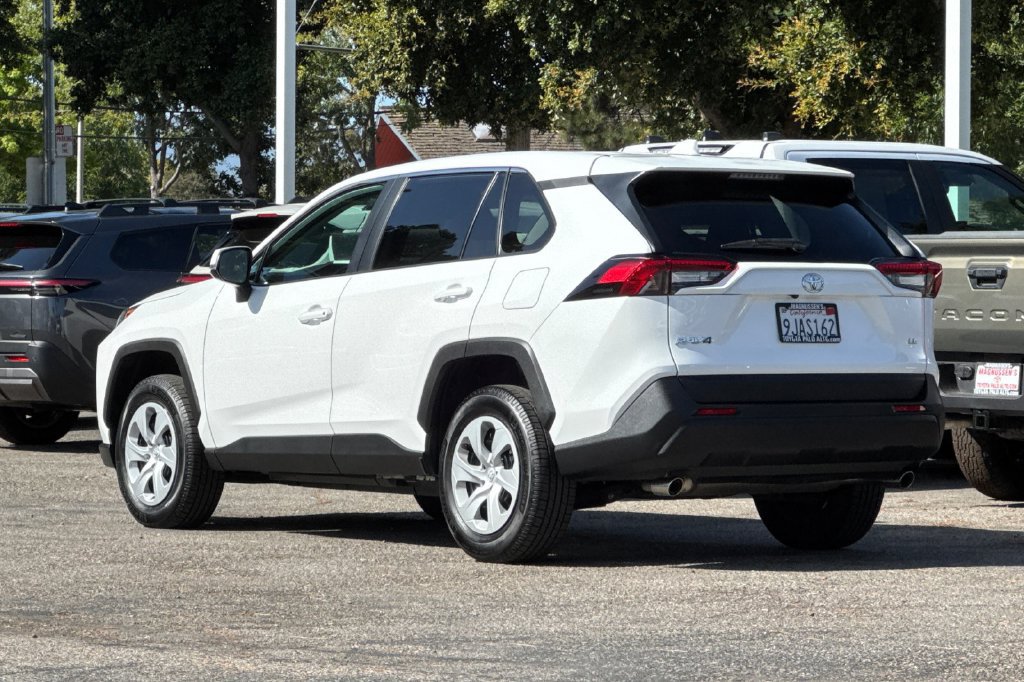 Certified 2023 Toyota RAV4 LE FWD image 5