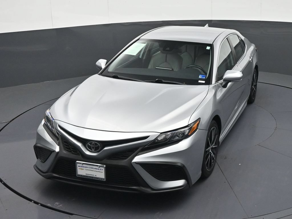 Used 2021 Toyota Camry SE w/ Cold Weather Package AWD/4WD image 30