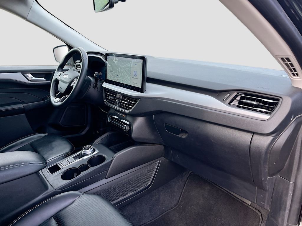 Used 2023 Ford Escape Platinum image 29