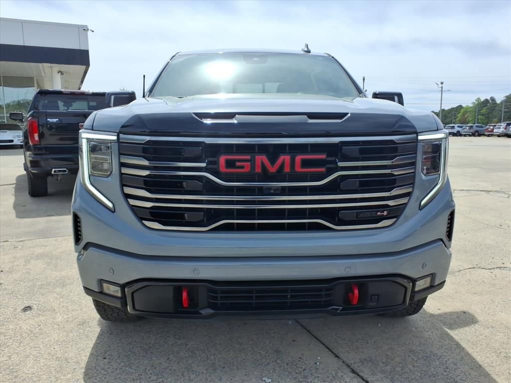 Used 2025 GMC Sierra 1500 AT4 w/ AT4 Premium Package image 2