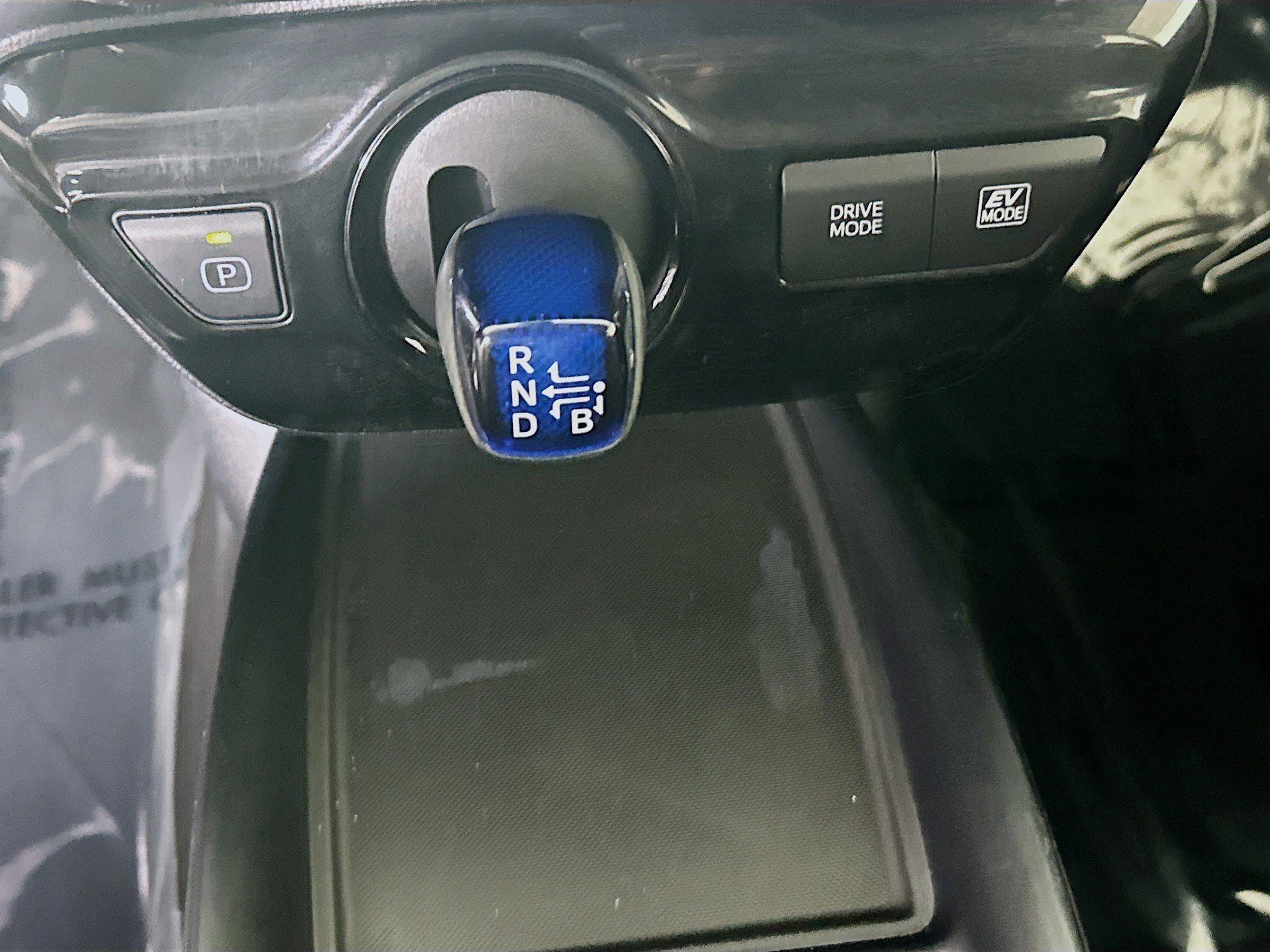 Used 2022 Toyota Prius L Eco image 21