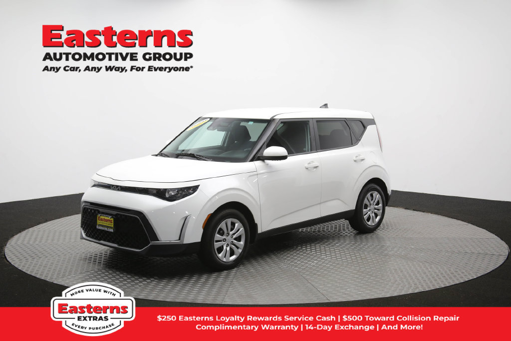 Used 2023 Kia Soul LX FWD image 55