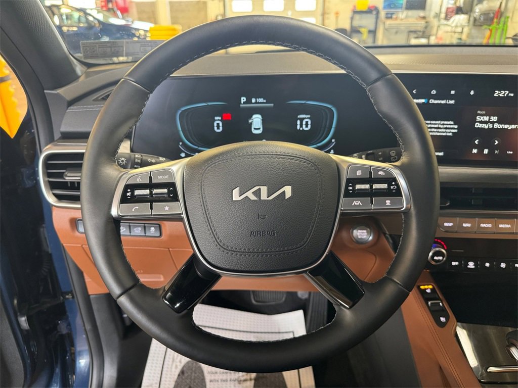 Certified 2025 Kia Telluride AWD image 15