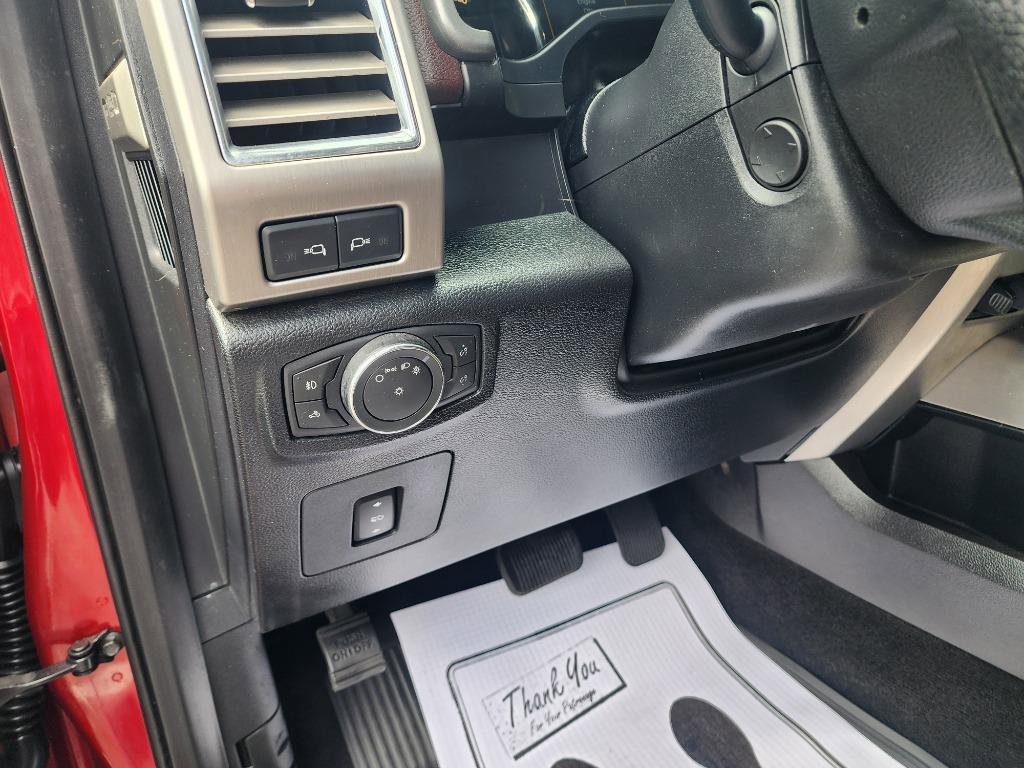 Used 2015 Ford F150 Platinum w/ Equipment Group 701A Luxury AWD/4WD image 14