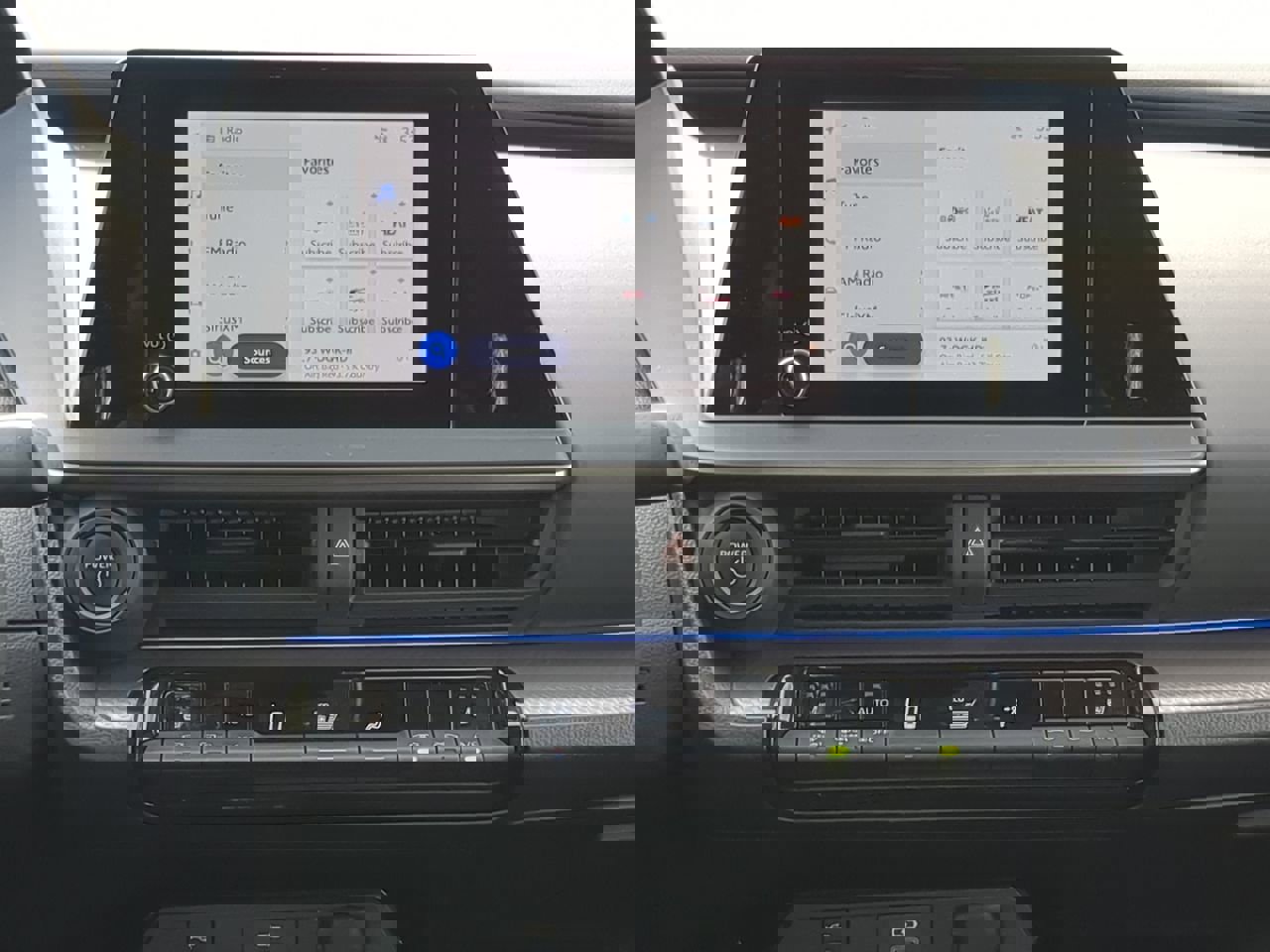 Used 2023 Toyota Prius XLE image 15