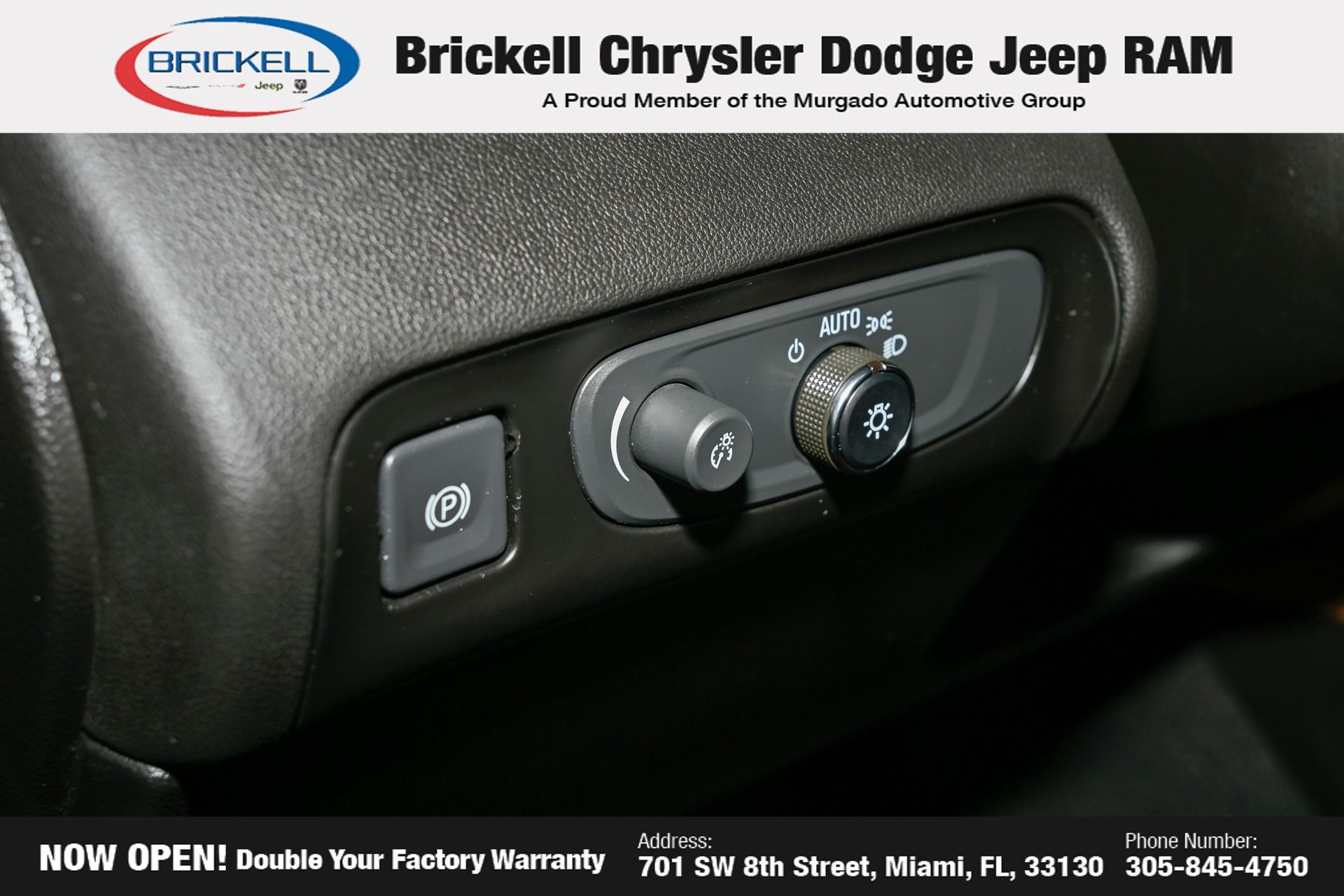 Used 2020 Buick Enclave Essence w/ LPO, Hit The Road Package FWD image 28