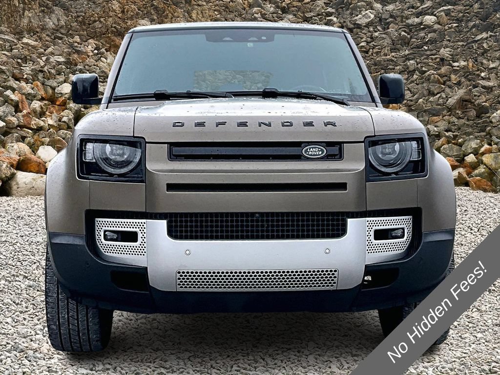 Used 2024 Land Rover Defender 110 SE AWD/4WD image 3