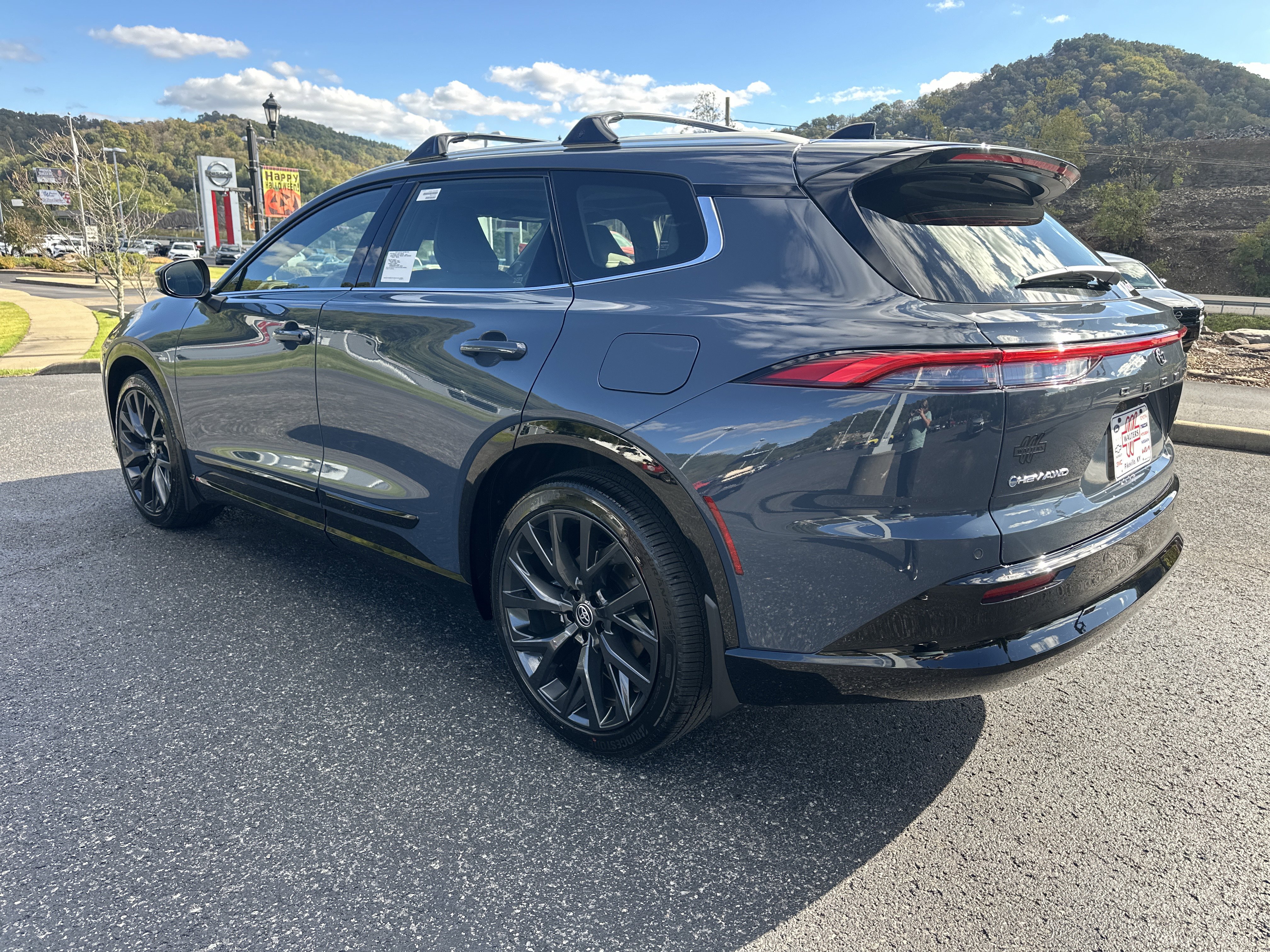 New 2025 Toyota Crown Signia image 5