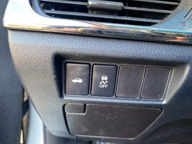 Used 2015 Toyota Avalon XLE FWD image 12
