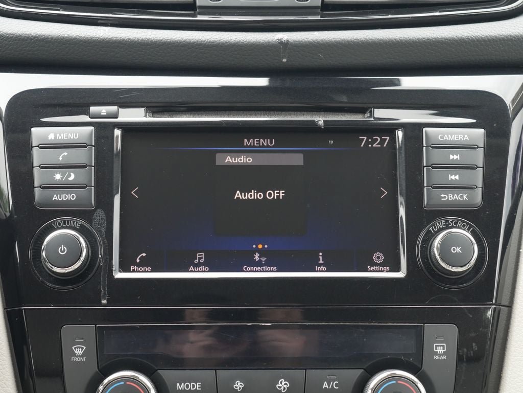 Used 2020 Nissan Rogue Sport SV FWD image 38
