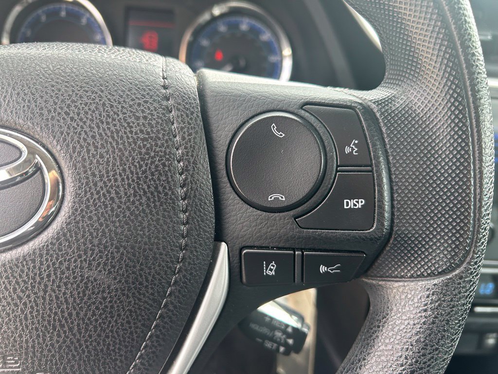 Used 2017 Toyota Corolla LE w/ Carpet Mat Package (TMS) FWD image 11