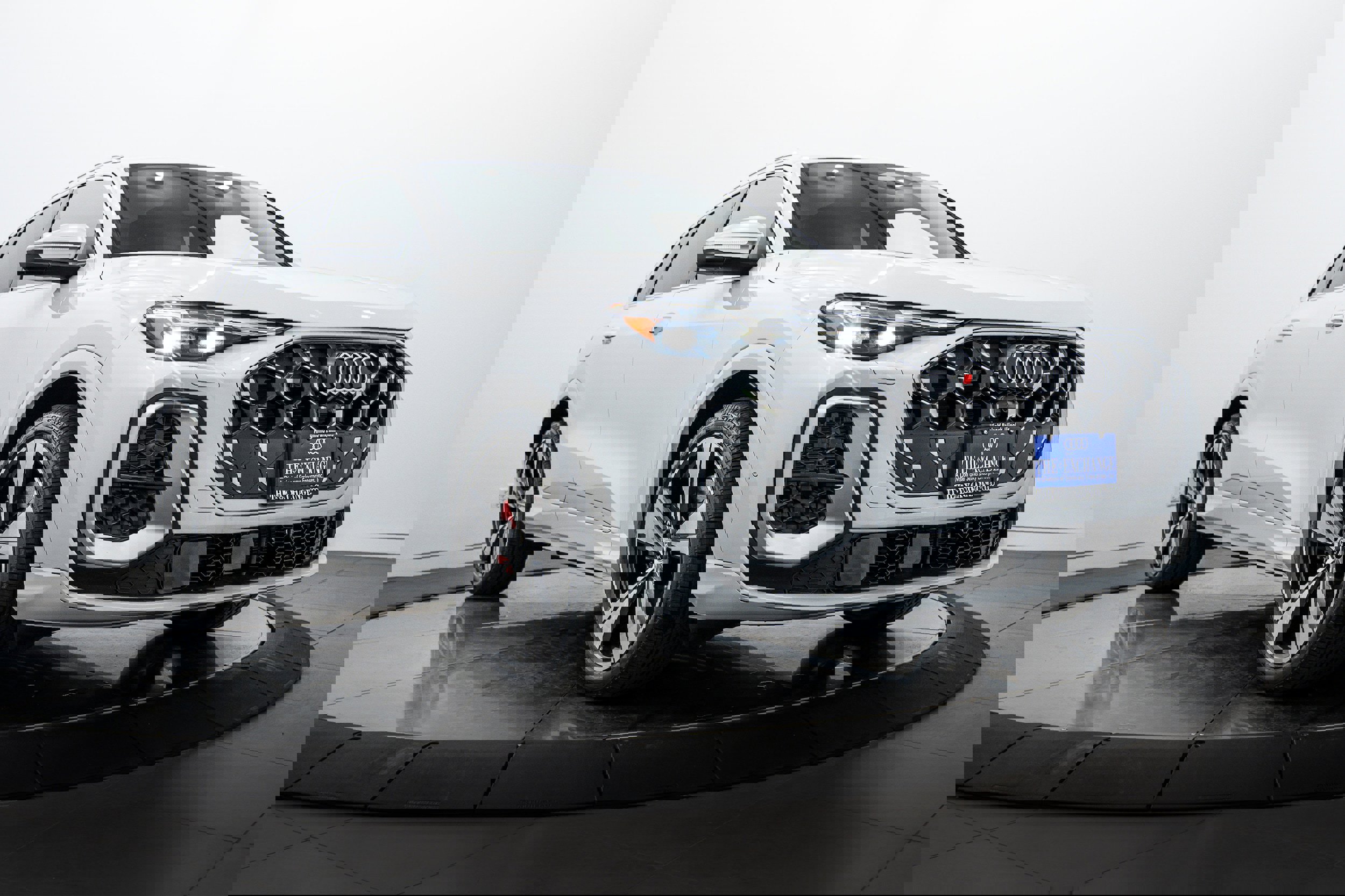 New 2025 Audi SQ5 Premium Plus image 1