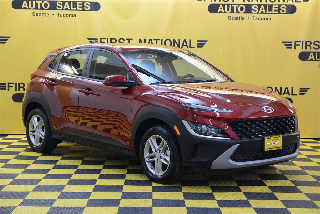 Used 2023 Hyundai Kona SE image 1