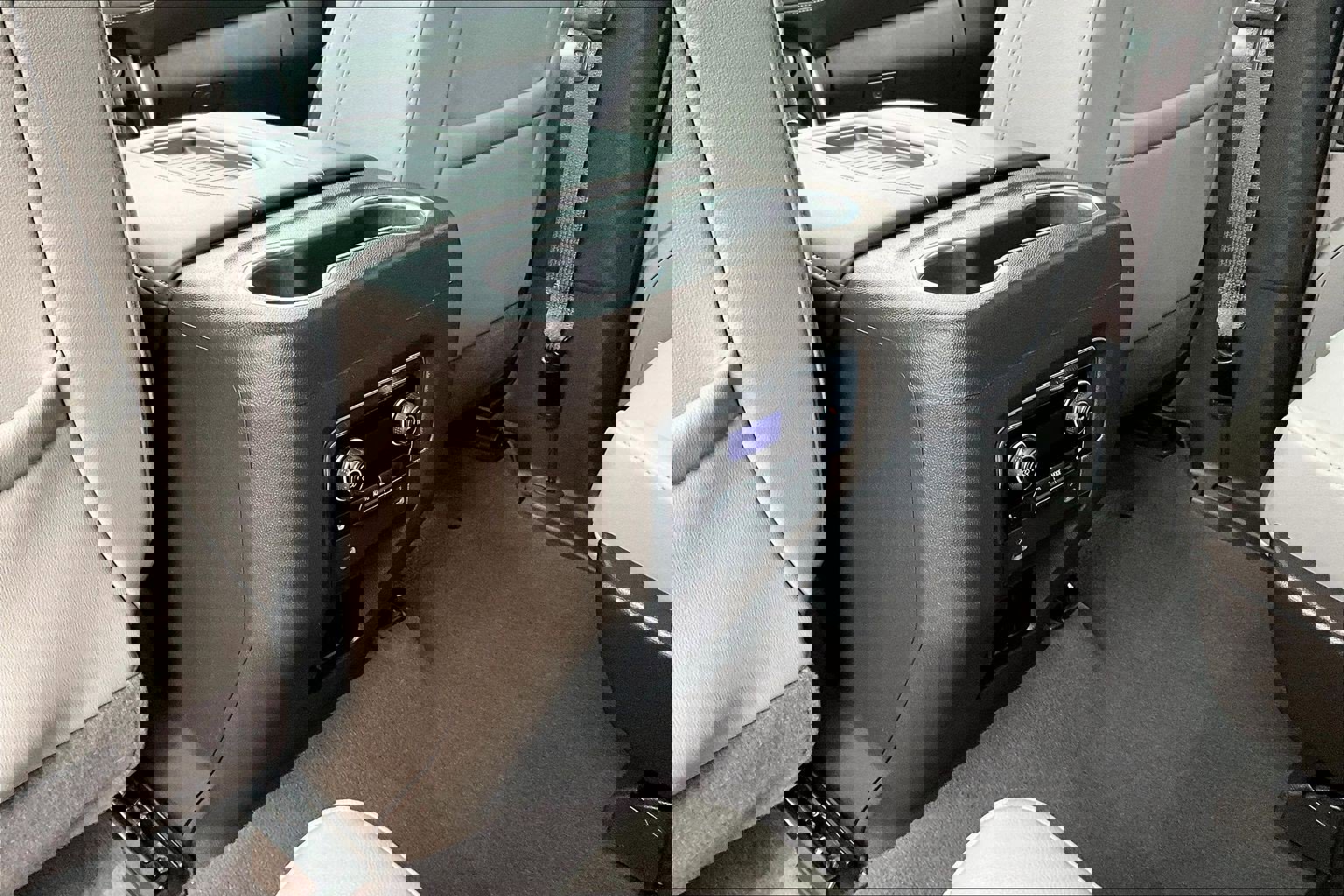 Used 2022 Chevrolet Tahoe LT w/ LT Signature Package image 10