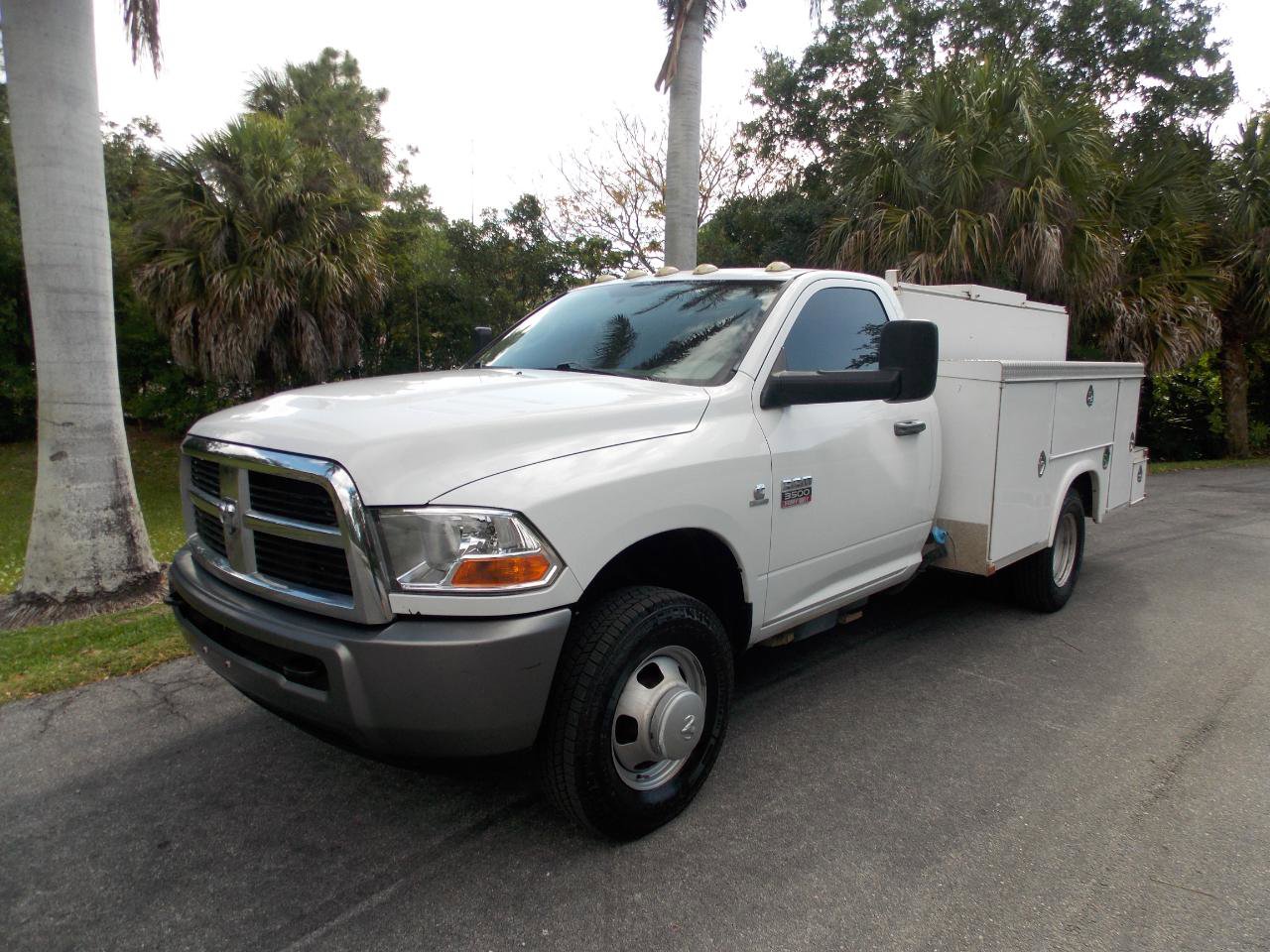 Used 2011 RAM 3500 ST RWD image 3