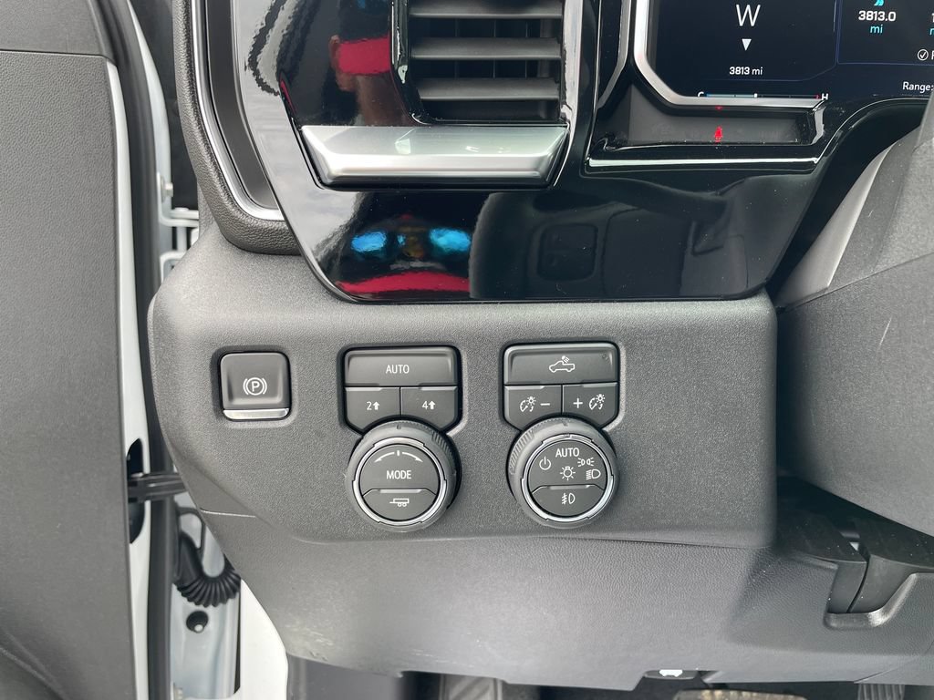 Used 2026 Chevrolet Silverado 1500 RST w/ RST Select Package AWD/4WD image 23