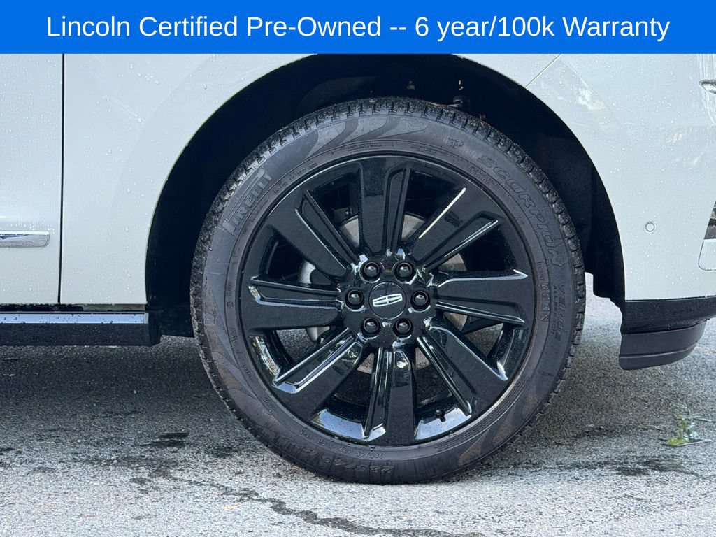 Used 2024 Lincoln Navigator Reserve AWD/4WD image 9