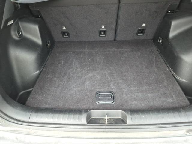 Used 2020 Jeep Cherokee Latitude FWD image 17