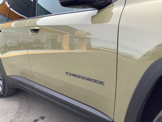 New 2026 Jeep Cherokee Overland w/ Trailer Tow Group image 42