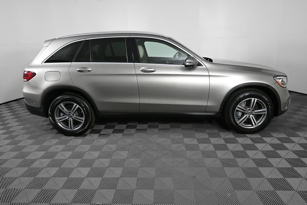 Certified 2022 Mercedes-Benz GLC 300 w/ Premium Package Lite image 26