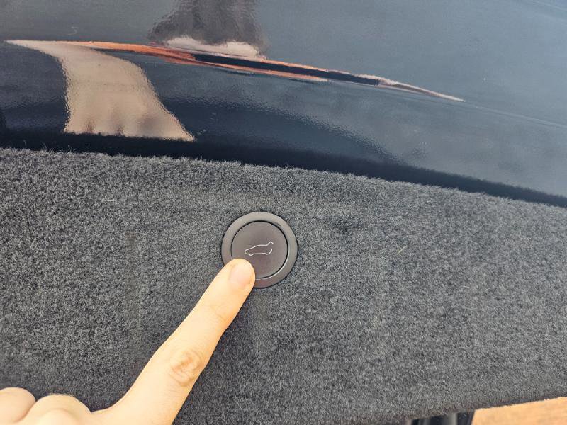 Used 2022 Tesla Model X image 74