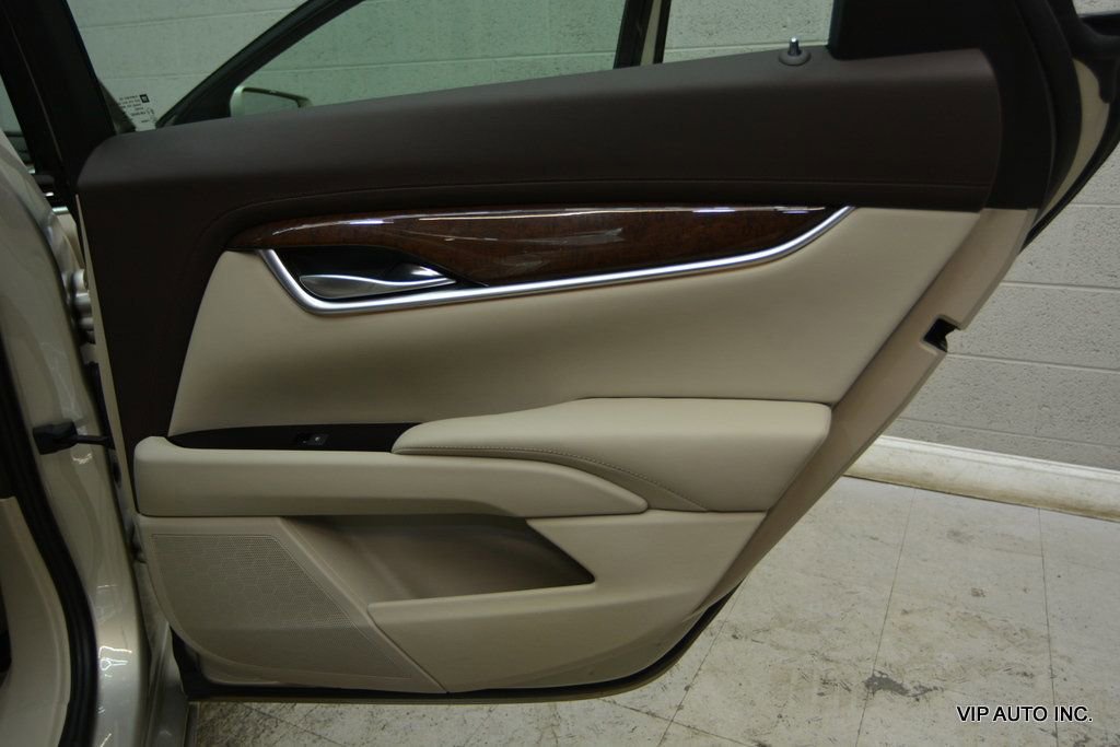 Used 2013 Cadillac XTS Luxury w/ Driver Awareness Package image 10