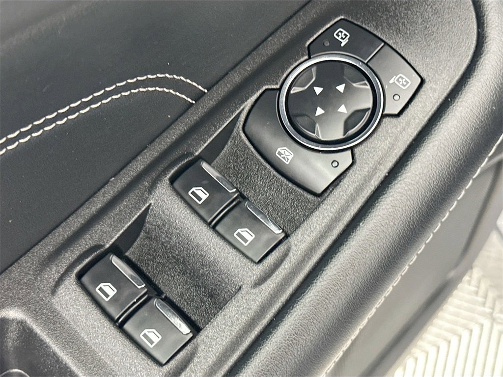 Used 2024 Ford Edge Titanium image 23