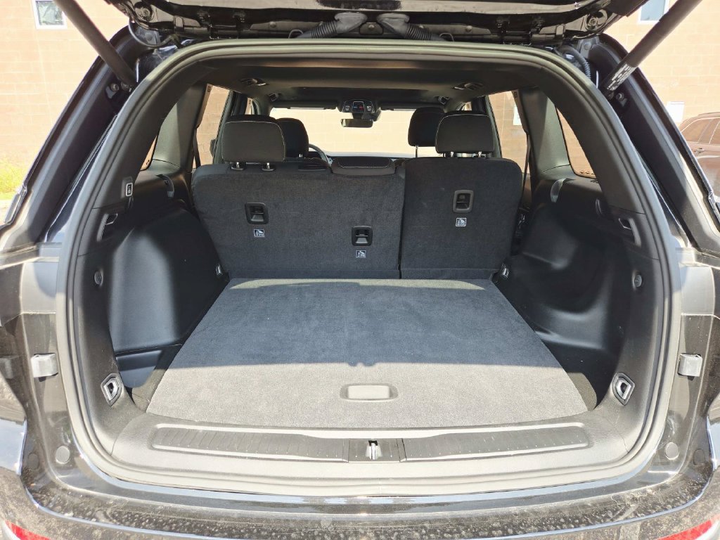 New 2025 Jeep Grand Cherokee Laredo X w/ Luxury Tech Group I AWD/4WD image 14