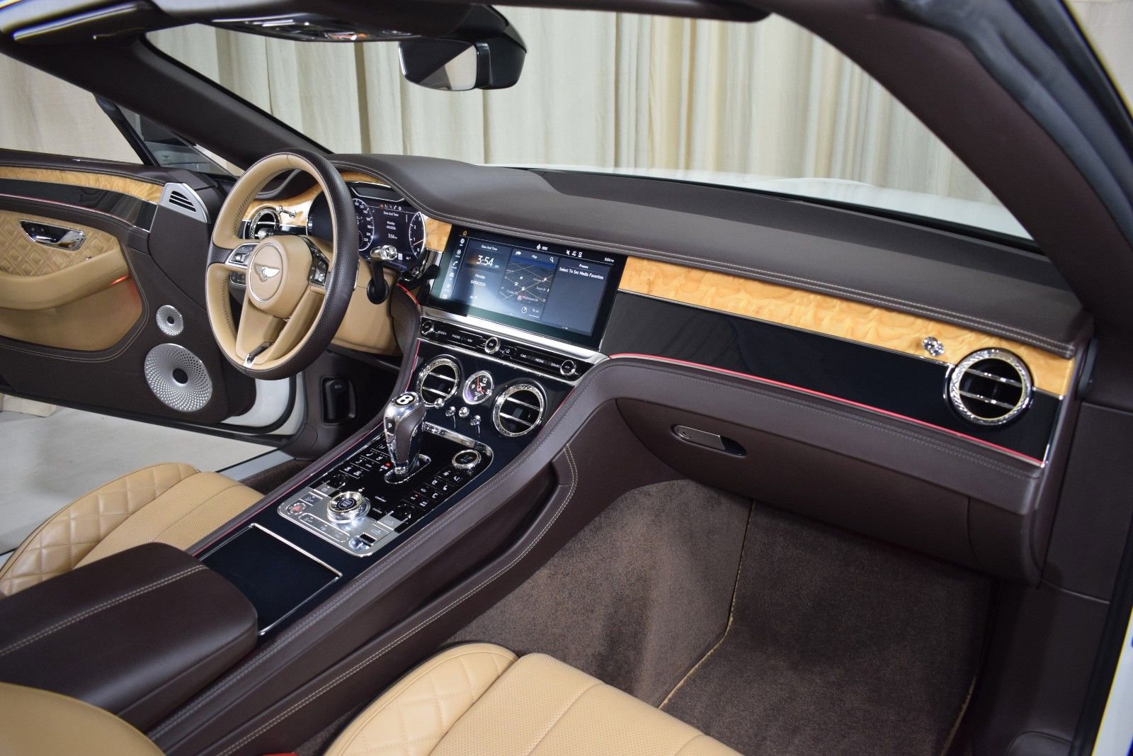 Used 2020 Bentley Continental GT image 22