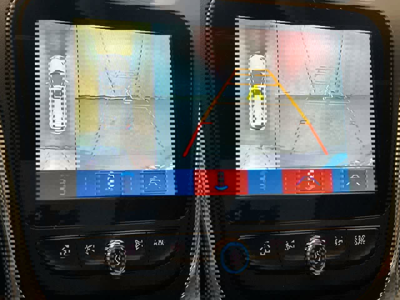 Used 2018 Chevrolet Equinox Premier image 17