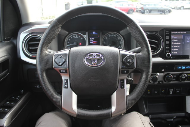 Used 2021 Toyota Tacoma SR5 AWD/4WD image 12