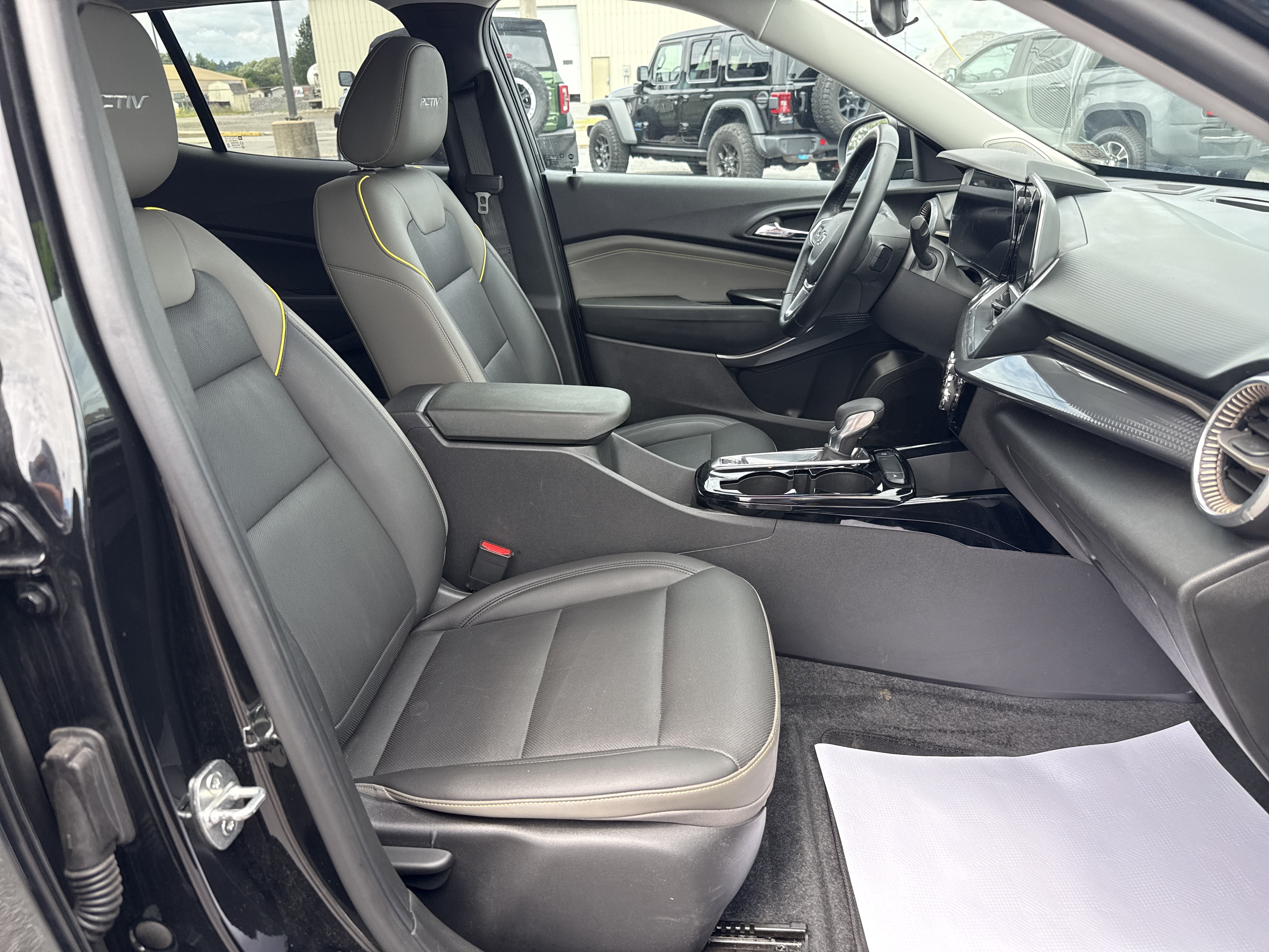 Used 2024 Chevrolet Trax ACTIV w/ Driver Confidence Package FWD image 8