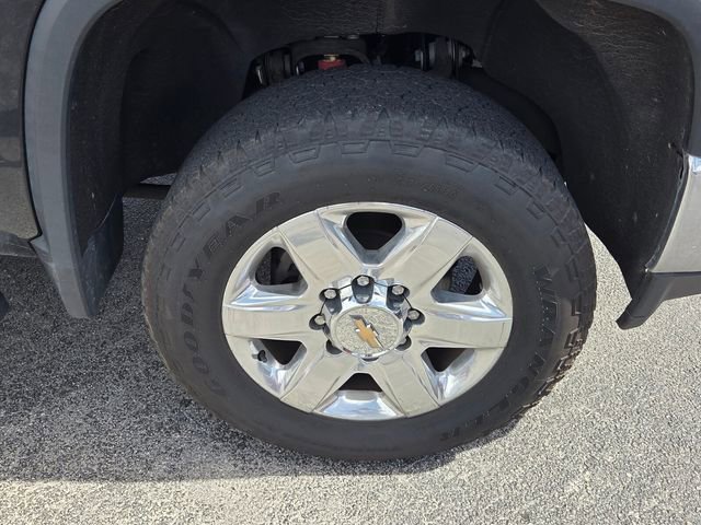 Used 2021 Chevrolet Silverado 2500 LTZ w/ LTZ Convenience Package image 16