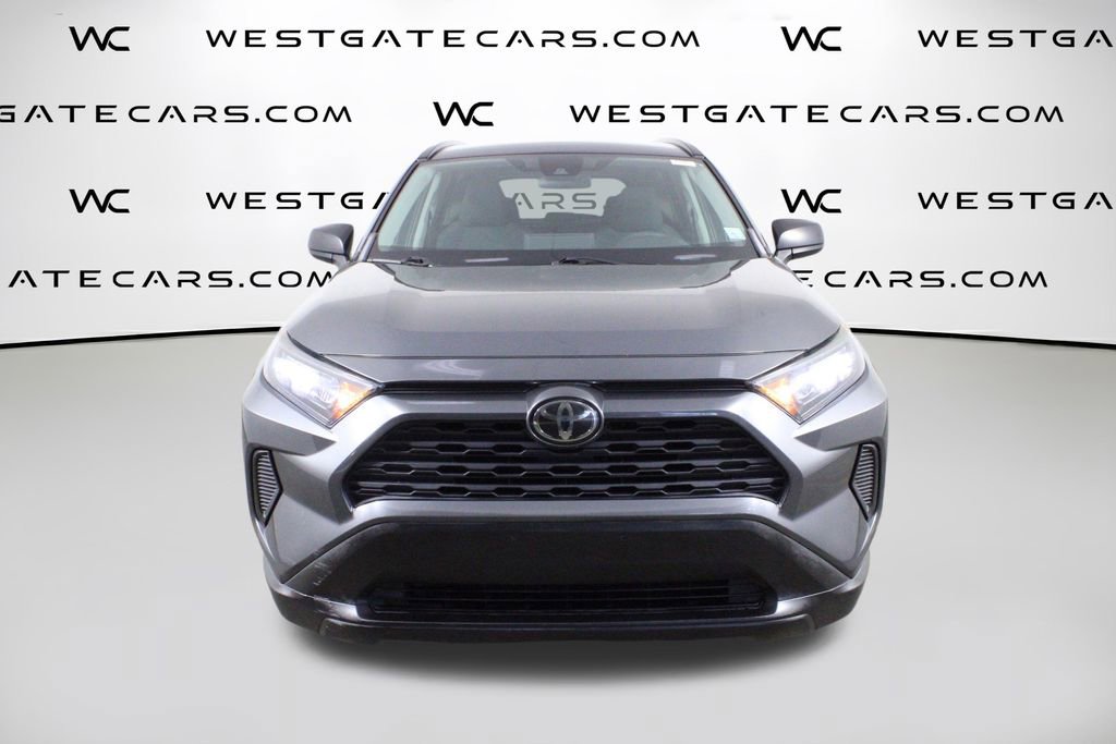 Used 2020 Toyota RAV4 LE image 4