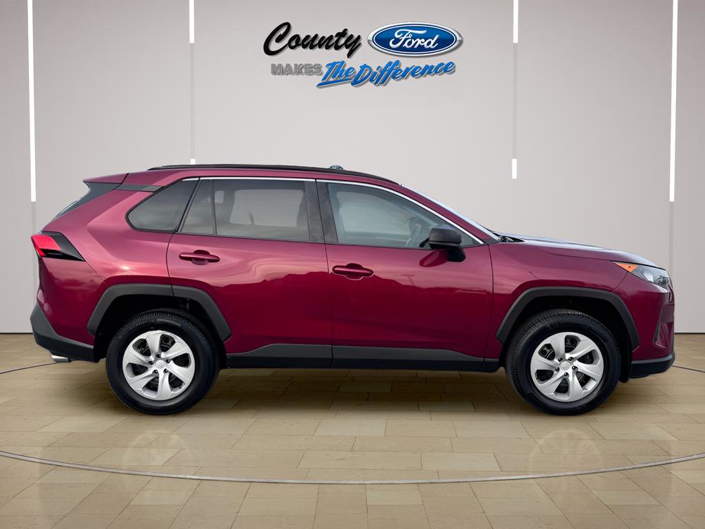 Used 2020 Toyota RAV4 LE image 24