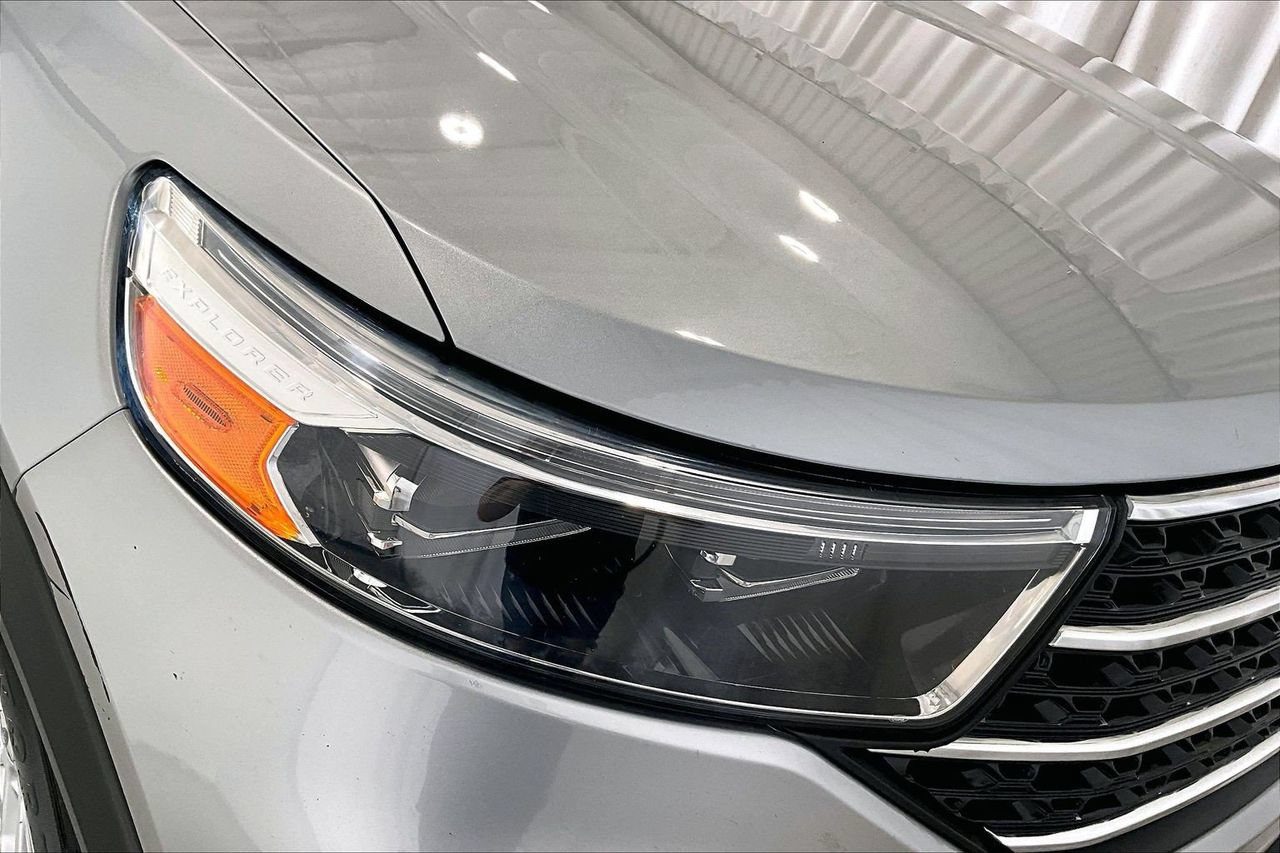 Certified 2023 Ford Explorer XLT RWD image 28