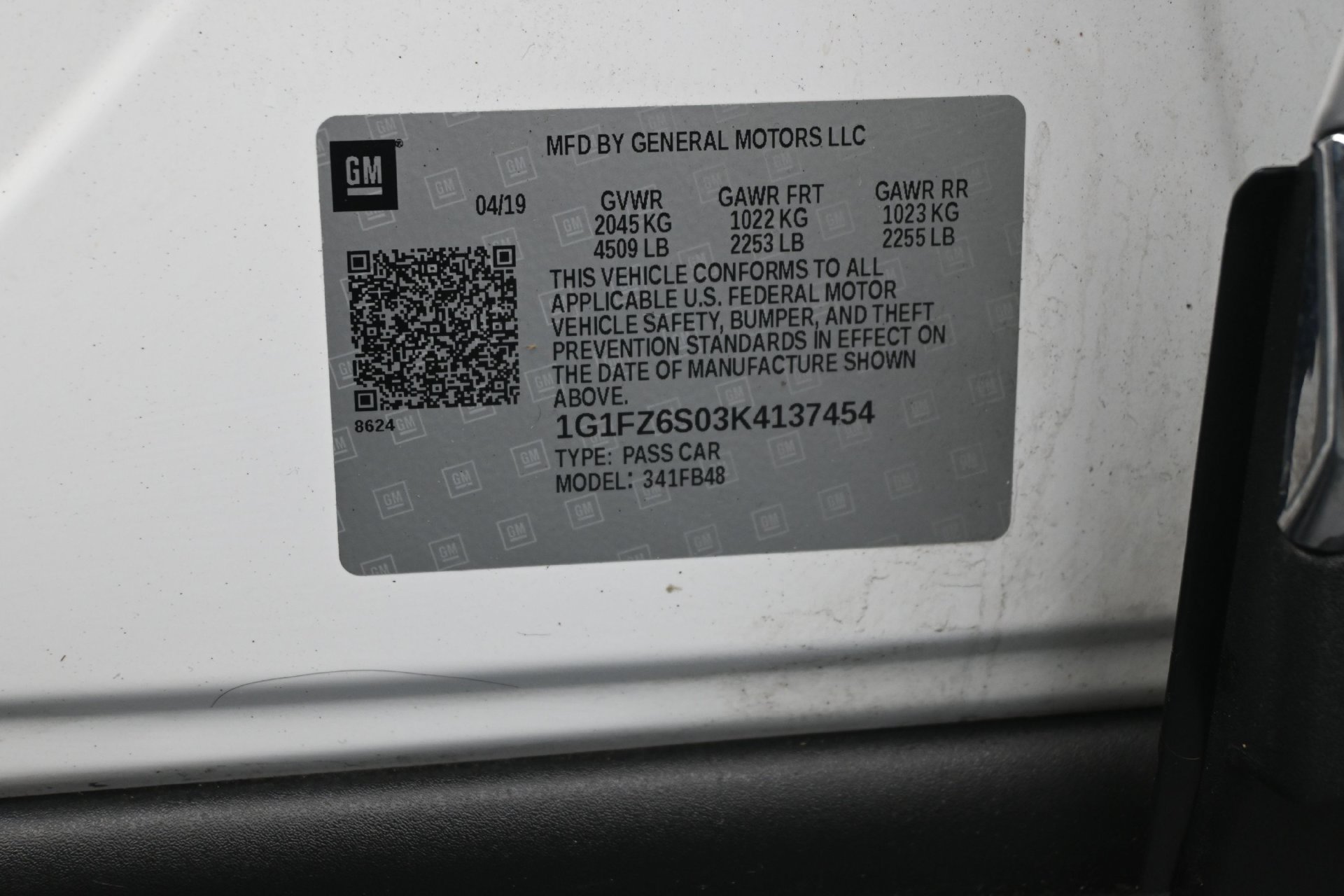 Used 2019 Chevrolet Bolt Premier w/ Infotainment Package FWD image 23