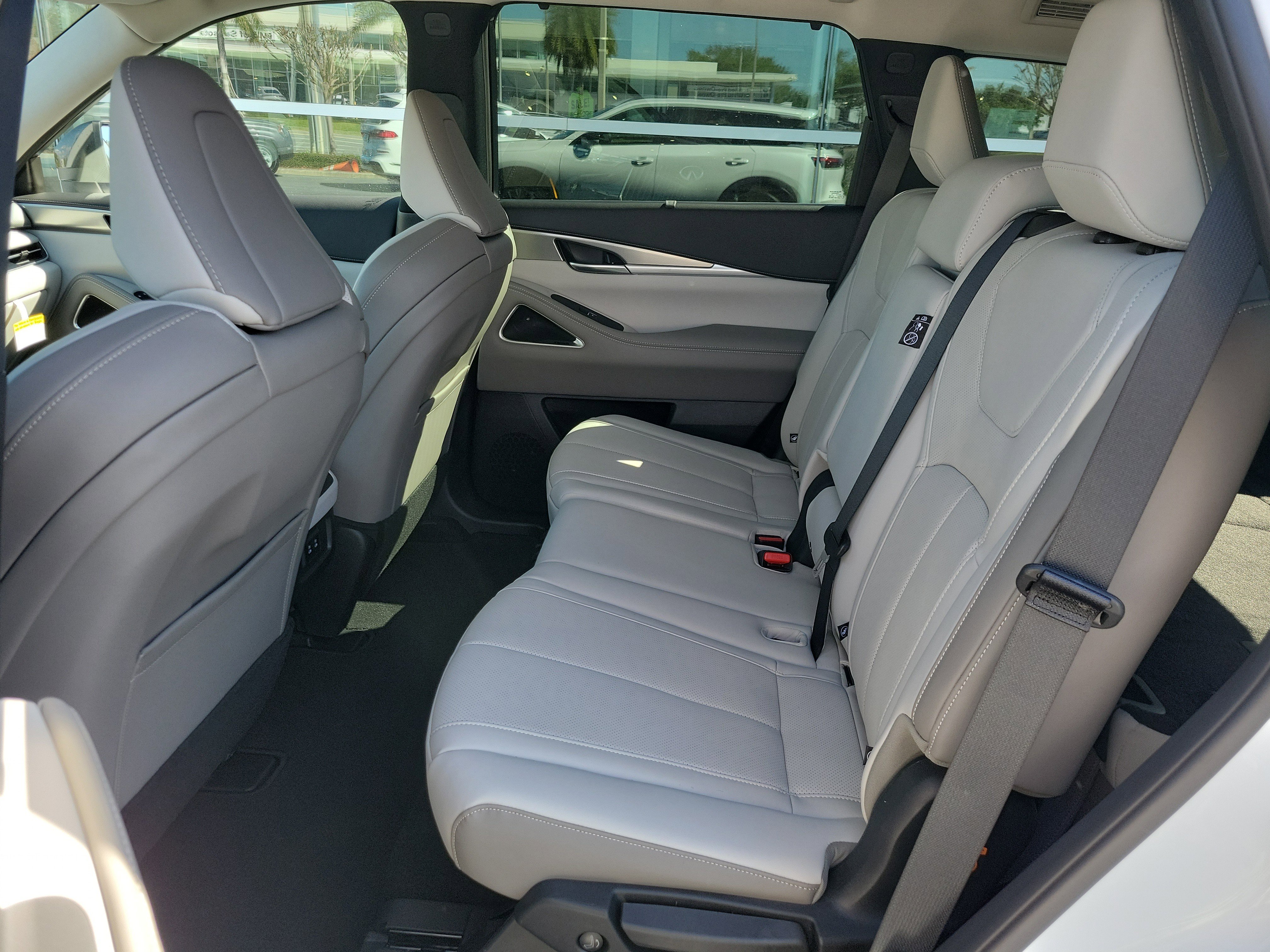 New 2026 INFINITI QX60 Luxe w/ Cargo Package image 16