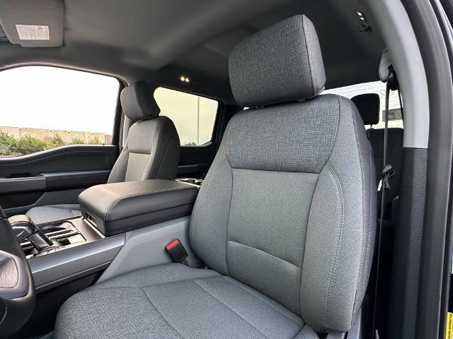 New 2025 Ford F150 Lightning XLT image 29