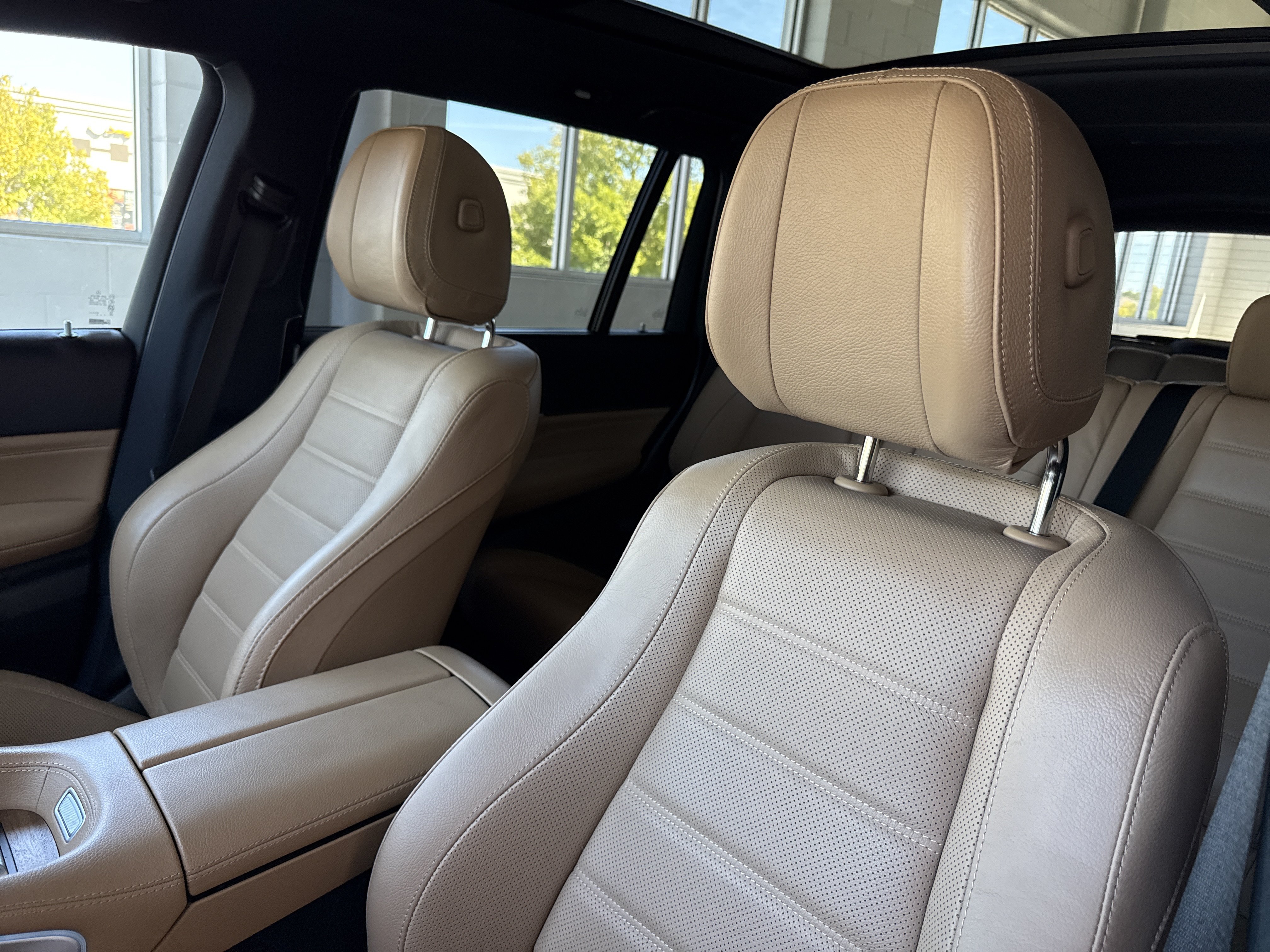 Certified 2024 Mercedes-Benz GLS 450 4MATIC image 24
