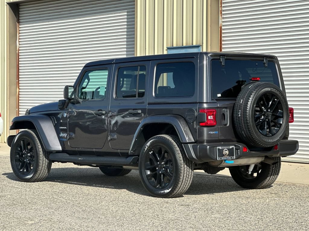 Used 2022 Jeep Wrangler Unlimited Sahara w/ Cold Weather Group AWD/4WD image 6