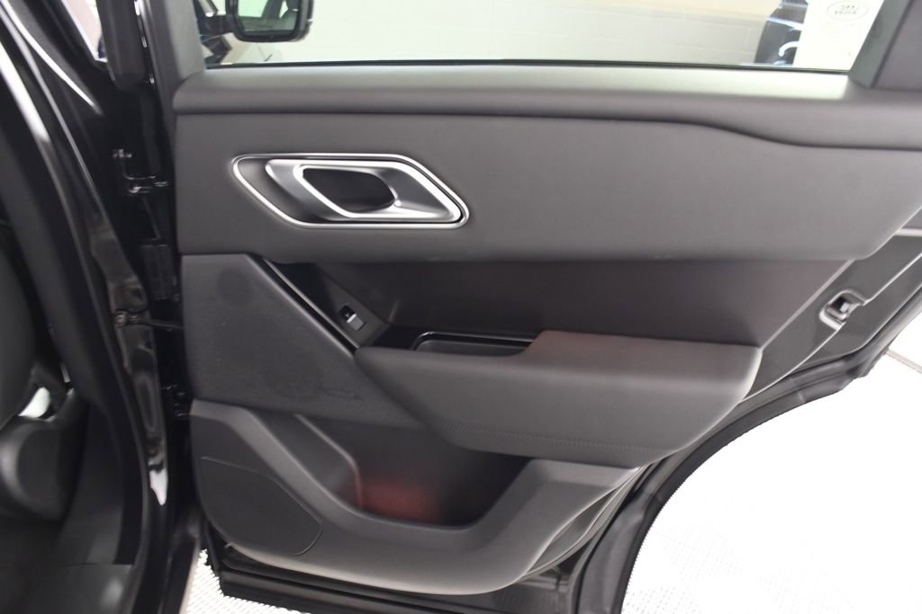 New 2026 Land Rover Range Rover Velar Dynamic SE AWD/4WD image 21